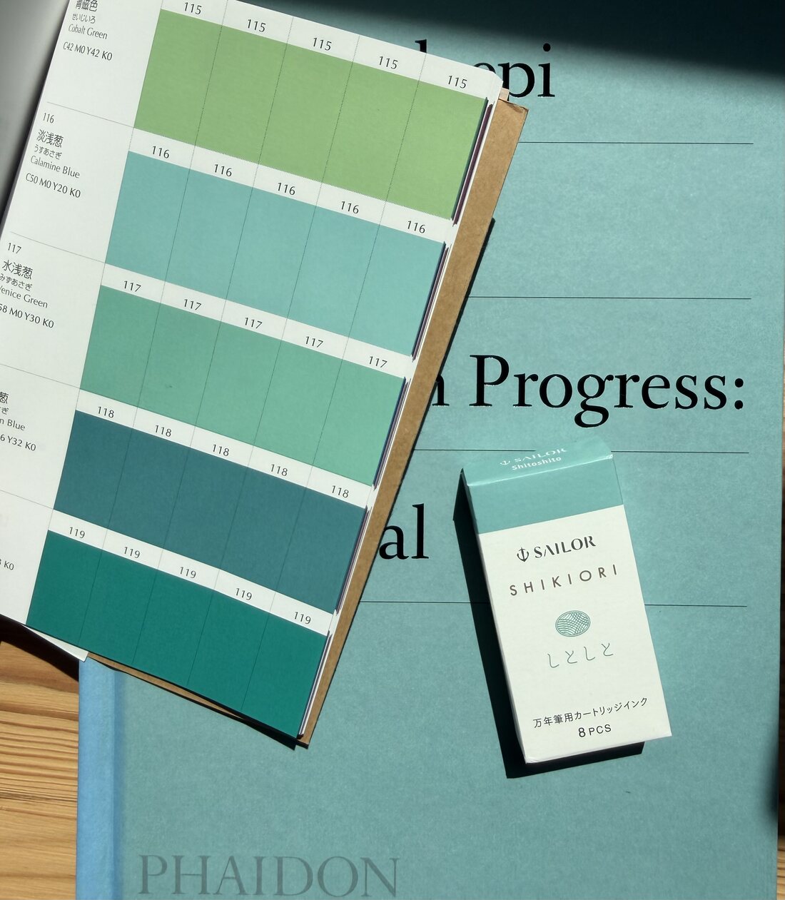 Sailor Shikiori ink beside a sage colour chart